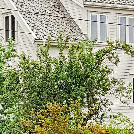 Four-Bedroom Holiday Home In Skjold Дом отдыха
