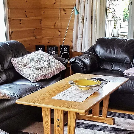 Four-Bedroom Holiday Home In Skjold Дом отдыха Vindafjord